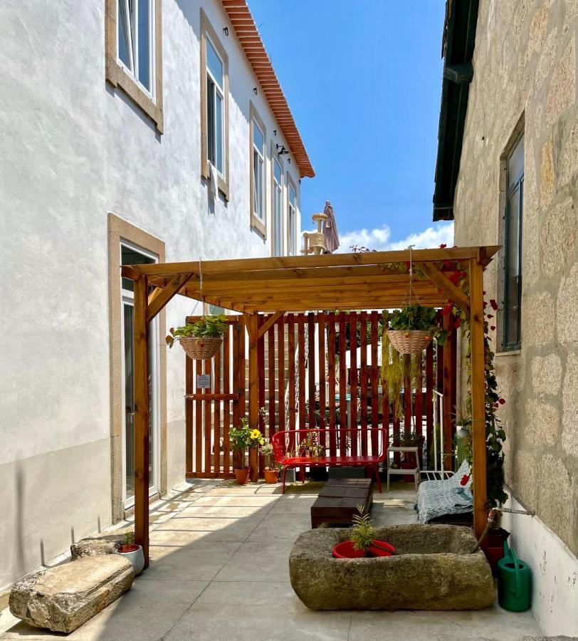 مبيت وإفطار Mosteiro  Casa Dos Caminhos De Santiago المظهر الخارجي الصورة