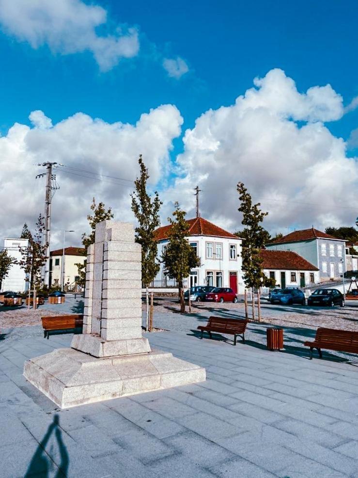 مبيت وإفطار Mosteiro  Casa Dos Caminhos De Santiago المظهر الخارجي الصورة